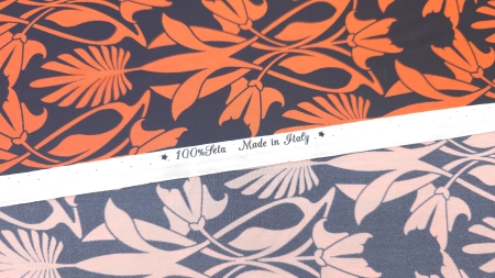 margine de material cu eticheta tesaturii 100 procente matase made in Italy