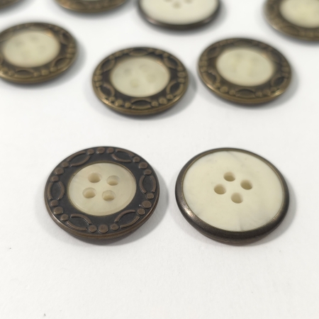 Nasturi vintage cu contur metalic PCS100, crem deschis cu bronz, 20 mm