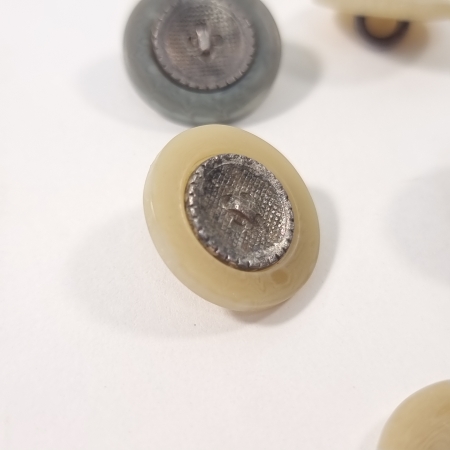 Nasture nude Ø18mm cu disc metalic texturat