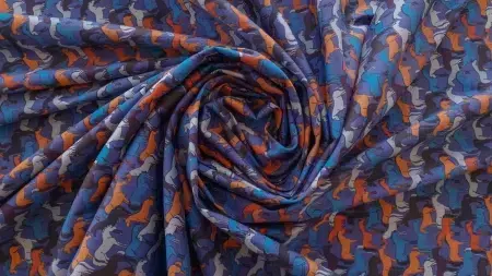 Poplin cu imprimeu cu cai răsucit în spirală, cu pliuri fine spre centru
